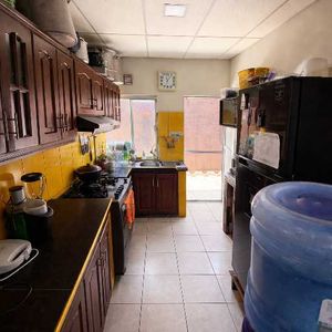 Amplia Casa En Venta