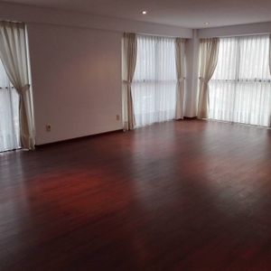 En Calacoto, Hermoso Departamento A La Venta