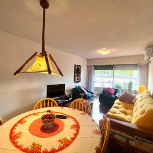 Venta De Apartamento Con Dos Dormitorios Y Balcón