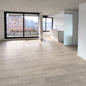 Venta Apartamento 3 Dormitorios Con Terraza Y 2 Baños, Piso 10 En Centro