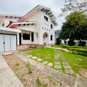 Casa  Para Oficina En Alquiler Zona Equipetrol