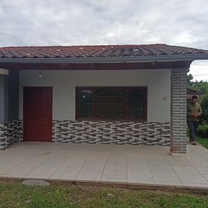 Casa En Anticretico Tipo Chalet Zona Oeste