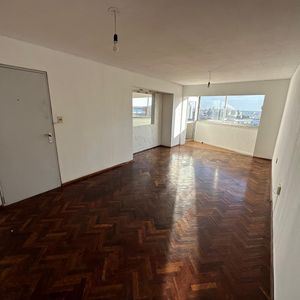 3 Dormitorios Piso 9 Al Frente 