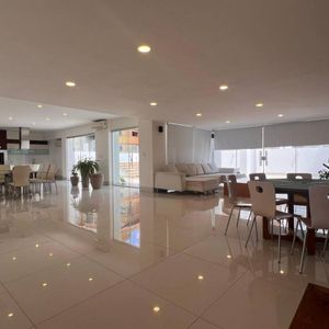 Penthouse Sin Amoblar, Centro, Edificio Cristiani.