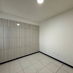 Moderno Y Amplio Depaertamento En Venta, Av 2do Anillo 