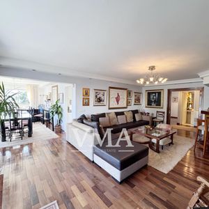 Venta Apto - 3 Dorm, 3 Baños + 2 Gges!!