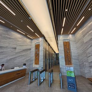 Lujosa Oficina En Venta En Manzana 40 Equipetrol