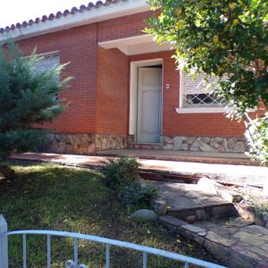 Gran Oportunidad En Las Acacias: Casa + Apto Independiente + Barbacoa Y Cochera