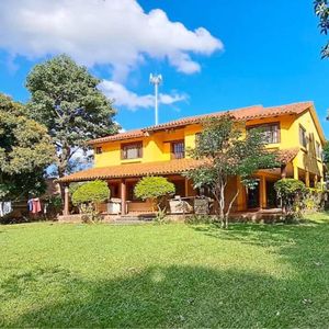 Casa Quinta,  Carretera Cotoca Km12