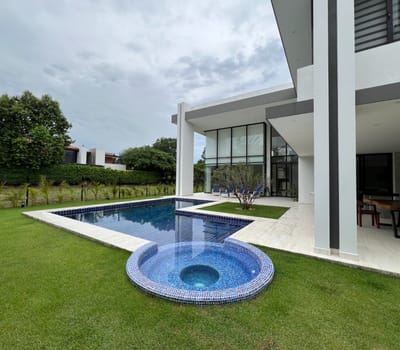 Casa En Venta - Colinas Del Urubo 1 