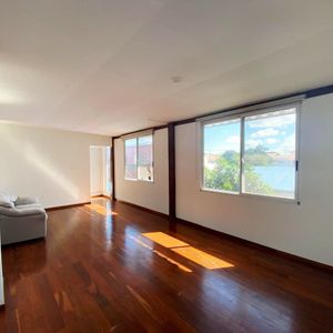 Casa Con Oficinas En Venta Roca Y Coronado 