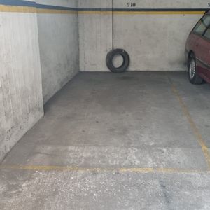 Garaje Mario Cassinoni A Una Cuadra Del Shopping 3 Cruces