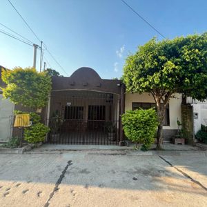 Casa En Venta – Zona Este, Barrio Guaracachi
