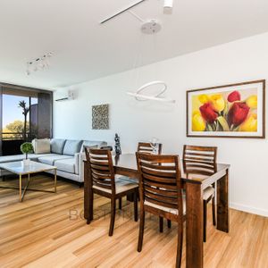 Apartamento En Venta De 2 Dormitorios En Interlagos