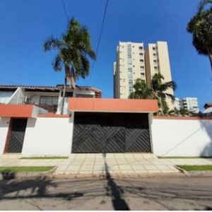 Casa En Venta En Equipetrol