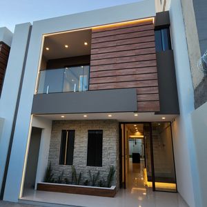 En Venta! Lujosa Casa A Estrenar En Zona Norte