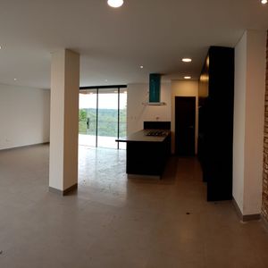 Hermosa Casa En Venta En El Urubó, Condominio Florida II