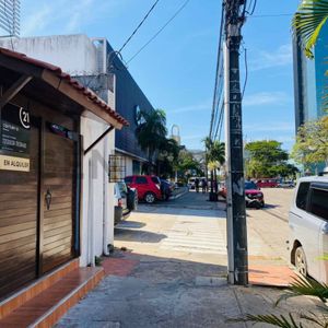 Casa Comercial En Alquiler 