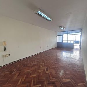 Venta Oficina En Ciudad Vieja