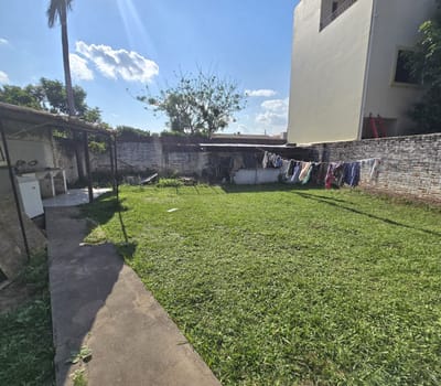 Casa En Venta A Precio De Terreno - Zona Sur 