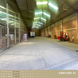 Galpón En Alquiler Av. Beni Entre 6to. Y 7mo. Anillo A Una Cuadra Del 7mo Anillo