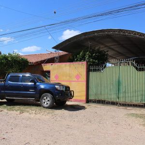 Amplia Vivienda En Zona Norte. Entre Banzer Y Beni. 7mo Anillo