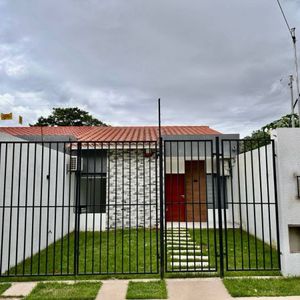 Casa En Venta Zona Este Barrio Los Chacos