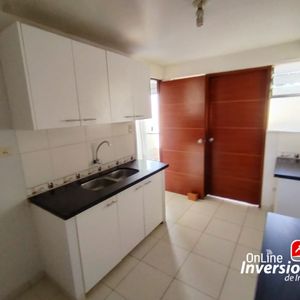 Casa En Alquiler De 3 Dormitorios En Condominio 