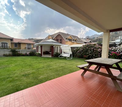 Casa Amoblada En Alquiler En Achumani En Condominio