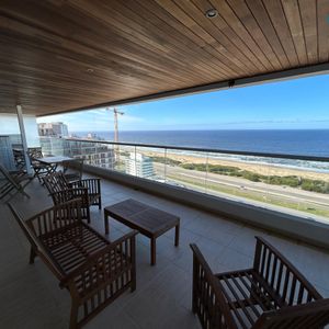 Punta Del Este, 3 Dormitorios Con Vista Directa Al Mar