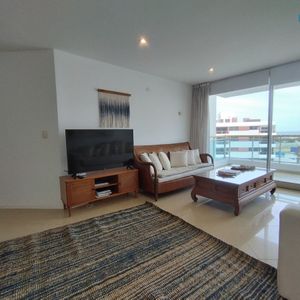 Venta De Apartamento De 3 Dormitorios En Punta Del Este