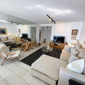 Apartamento En Península, Con La Mejor Vista, Reciclado