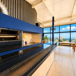 Departamento En Portofino Con 2 Garajes Y Hermosa Vista Al Puerto, Punta Del Este