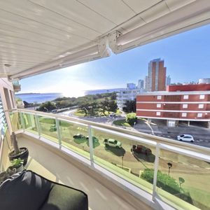 Apartamento En Venta Coral Tower  3 Dormitorios