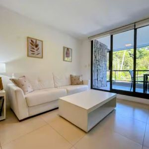 Venta De Moderno Apartamento Con Parrillero Propio
