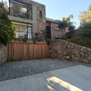 Estupenda Casa En Barrio Privado