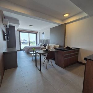 Monoambiente En Venta Zona Este, Av Melchor Pinto Casi Segundo Anillo.