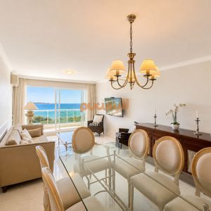 Venta Y Alquiler Temporario De Apartamento De Tres Dormitorios Sobre Playa Mansa, Parada 5