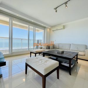Alquiler Temporario De Excelente Apartamento En Torre Le Jardin De Playa Mansa, Punta Del Este