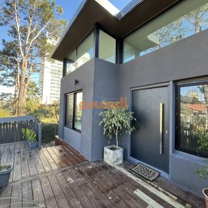 Casa Moderna Nueva Construcción