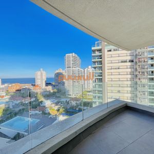 Apartamento De 1 Dormitorio En Edificio Artower, Sin Muebles, Punta Del Este