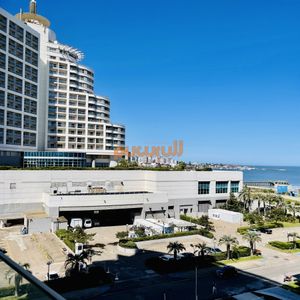 Apartamento De 2 Dormitorios A Metros Del Mar Y Torre Moderna, Playa Mansa, Punta Del Este