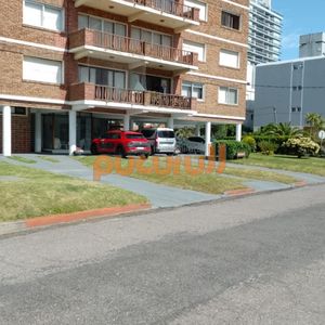 Apartamento En Venta De 1 Dormitorio Punta Del Este , Playa Brava