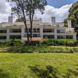 Apartamento Con Excelente Renta En Green Park, Solanas