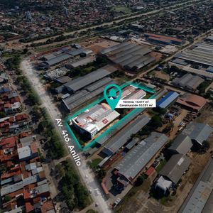 Sobre Avenida 4to Anillo, Terreno Con Galpones Y Oficinas