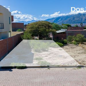 Bs.- 327.000 Lote En Venta Dentro De Urb.