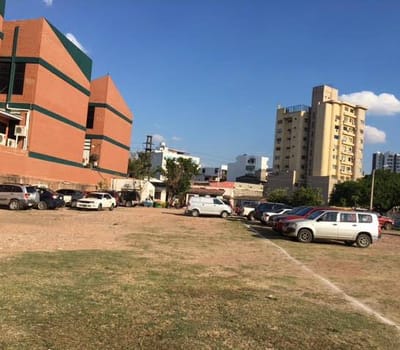 ¡atencion Invercionistas! Amplio Terreno En Venta En Zona Universitaria