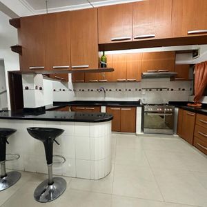 Casa En Alquiler De 3 Habitaciones