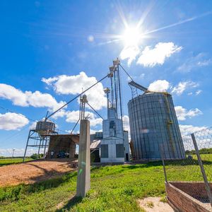 Propidad Con Silos En Venta 8 Has