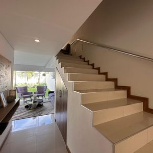 Casa Amoblada En Venta – Zona Oeste  Cond. Las Palmas Del Oeste II